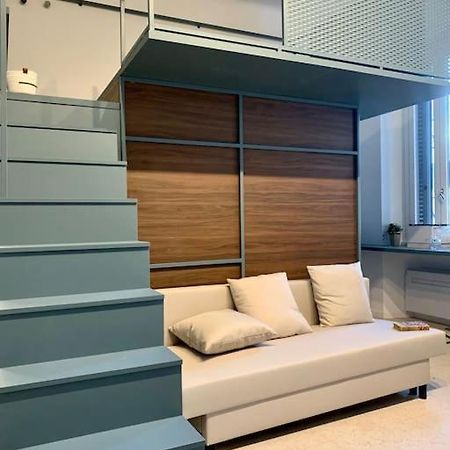 Lovely Studio Flat In Bocconi Milan Luaran gambar